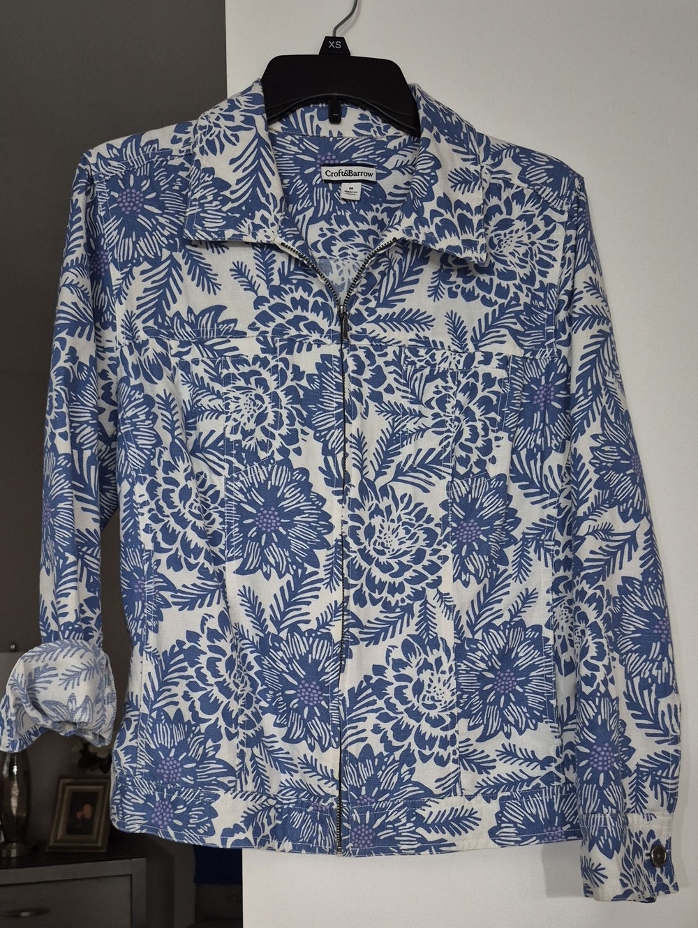 Croft & Barrow Blue and White Floral Zip-Front Shirt Jacket